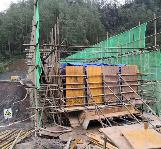 mais recente caso da empresa sobre Estação de construção de reservatório flexível para ponte