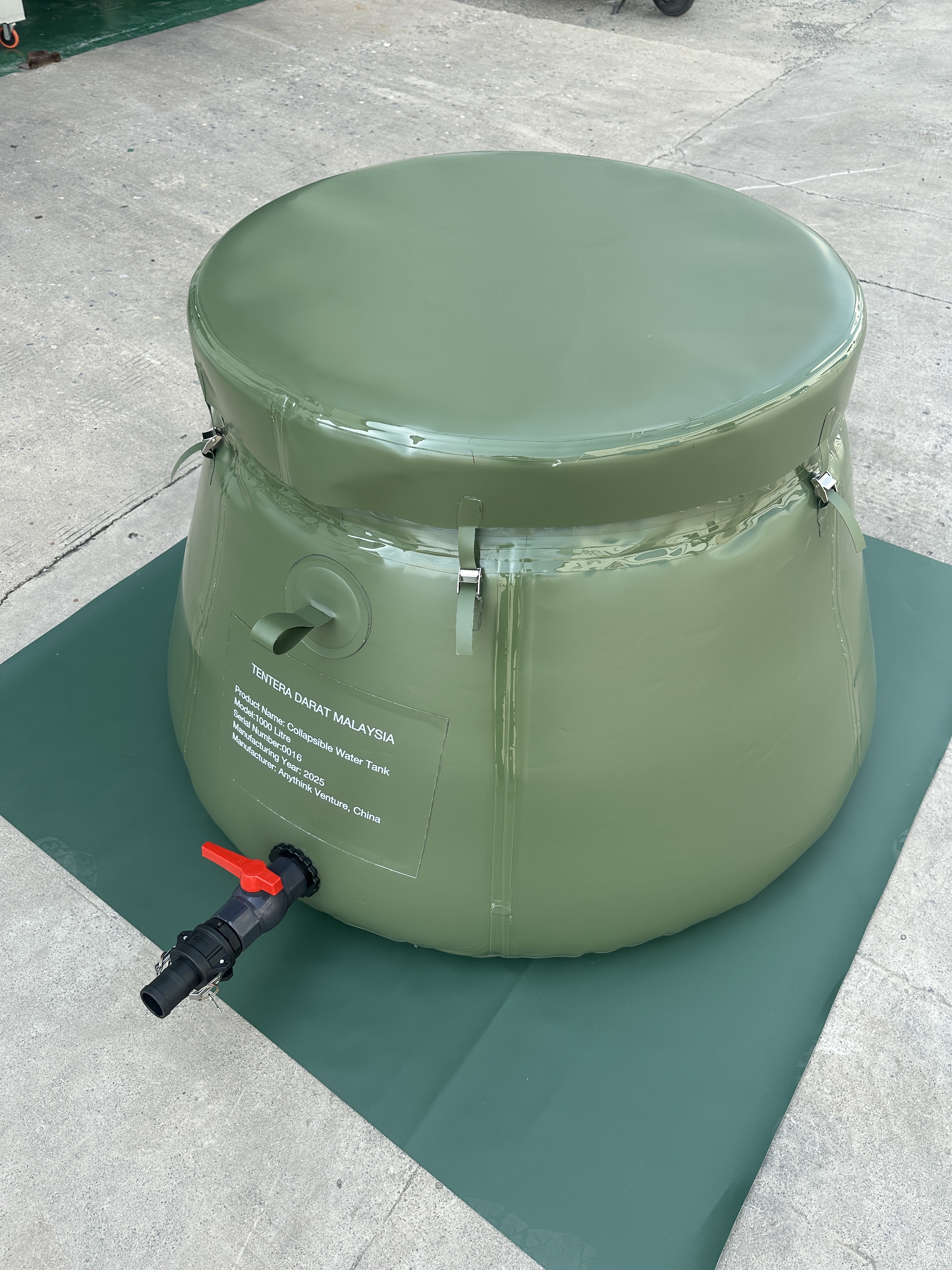 Latest company case about Why Are Peruvian Municipalities Substituting Concrete Cisterns with Stackable Bladders?